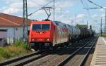 185 630 zog am 12.08.12 einen Kesselwagenzug durch Delitzsch u.