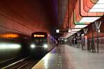 Die Station Hamburg Hafencity Universität ist für mich eine der interessantesten Stationen da hier in kurzen Intervalen sich die Lichtfarben ändern.