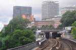 HAMBURG, 24.06.2014, Einfahrt in den U-Bahnhof Landungsbrücken (Linie U3)