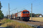 Der hvle-Tiger 250 008 führte am 22.09.24 einen Kalkzug durch Wittenberg-Labetz Richtung Falkenberg(E).