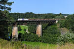 Die Eisenbahnbrücke Beratzhausen über die Schwarze Laber ist mit einer Länge von 180 Metern und einer Höhe von 42 Metern die vierthöchste Eisenbahnbrücke Bayerns.