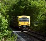 Abgesang auf die Taunus Elevated.

609 021 HLB VT21 und 609 022 HLB VT22 am Waldkrankenhaus Köppern auf dem Weg nach Brandoberndorf. Mai 2022.