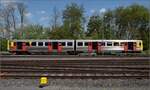 Abgesang auf die Taunus Elevated.  

Der VT2E der HLB 609 001 bzw. VT01 ist in Grävenwiesbach auf dem Präsentierteller. Mai 2022.