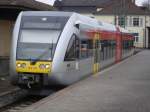 HLB 120 steht im April 2006 im Bahnhof Friedberg.