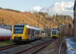   Der Dieseltriebzug VT 504 ein Alstom Coradia LINT 41 der neuen Generation (95 80 1648 104-5 D-HEB / 95 80 1648 604-4 D-HEB) der HLB (Hessische Landesbahn GmbH) am 23.12.2015 in Betzdorf/Sieg, er ist