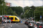 Am Bahnübergang -    Bahnübergang am Haltepunkt Gießen Licher Straße an der Vogelsbergbahn nach Fulda.