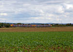   Zwei gekoppelte 5-teilige Stadler FLIRT (BR 429) der HLB (Hessischen Landesbahn) fahren am 02.10.2016 als RE 99  Main-Sieg-Express   Frankfurt am Main - Gießen - Kassel bzw.