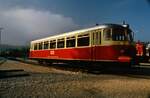 MAN-Schienenbus der Hohenzollerischen Landesbahn vor dem Bw Gammertingen unmittelbar vor einem Unwetter.