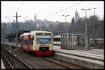 VT 233 der HzL fährt hier am 12.3.2016 um 14.15 Uhr als Zug 88093 nach Blumenberg in Rottweil ab.