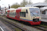 VT 251 der HzL (650 380-8) wartet in Radolfzell auf die nächste Fahrt als  Seehäsle   nach Stockach (1.5.16).