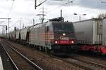 185 601-2 der HSL in Berlin Schönefeld Flughafen am 13.04.2017.