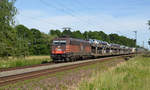 Der HSL-Schokoriegel 185 601 schleppte am 21.06.17 einen Autozug durch Jütrichau Richtung Magdeburg.