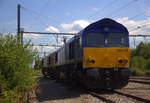 Zwei Class 66 653-03 und 653-07 beide von HSL stehen auf dem Abgstellgleis in Montzen-Gare(B).