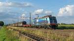 BRLL 185 601  NightRider , vermietet an HSL Logistik, mit DGS 69471 Brake (Unterweser) - Neunkirchen (Saar) Hbf (bei Diepholz, 02.09.2020).