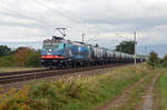 Der HSL-Nightrider 185 601 führte am 24.09.20 einen Kesselwagenzug durch Jeßnitz Richtung Bitterfeld.