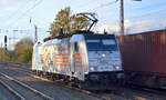 HSL - HSL Logistik GmbH, Hamburg-Tiefstack [D] mit der anscheinend neu im Fuhrpark befindlichen  186 299-4  [NVR-Nummer: 91 80 6186 299-4 D-Rpool] am 05.11.20 Durchfahrt Bf.