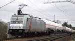 HSL Logistik GmbH, Hamburg-Tiefstack [D] mit  186 366-1  [NVR-Nummer: 91 80 6186 366-1 D-AKIEM] und einem Ganzzug Druckgaskesselwagen (Propen) am 24.01.22 Berlin Wuhlheide.