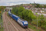 193 490 von HUPAC mit Containerganzzug am 20.08.2022 am Eszetsteg in Stuttgart. 