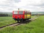 DT 511 (Wismarer Schienenbus) der Ilmebahn GmbH am 12.05.2012 bei der Abschiedsfahrt des Vereins Einbecker Eisenbahnfreunde zum Strecken-Endpunkt Juliusmhle (die letzten 3 km der Strecke werden kurz