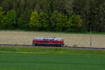 Lokportrait von 215 001 IGE als Lz bei Kehlheim Richtung Regensburg, 29.05.2021