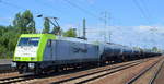 Captrain/ITL mit  185 598-0  [NVR-Number: 91 80 6185 598-0 D-ITL] und Kesselwagenzug am 26.06.18 Bf.