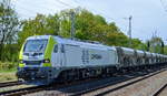 Einfach beeindruckend wie ruhig und doch so kraftvoll diese neuen Loks ihre Last ziehen vor allem auch im Vergleich mit einer Class 66, hier ITL - Eisenbahngesellschaft mbH, Dresden [D] mit ihrer   159 102-3  [NVR-Nummer: 90 80 2159 102-3 D-ITL] und einem langen Schüttgutwagenzug am 05.05.20 Bf. Saarmund.