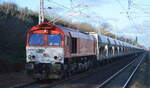 ITL - Eisenbahngesellschaft mbH, Dresden [D] mit  266 107-2  [NVR:  92 80 1266 107-2 D-ITL ] und einem Schüttgutwagenzug (Sand/Kies) am 02.12.21 Durchfahrt Bf.