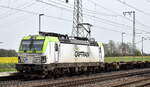 ITL - Eisenbahngesellschaft mbH, Dresden [D] mit ihrer  193 898-4 , Name:  Falk  (NVR:  91 80 6193 898-4 D-ITL ) und einem Containerzug am 09.04.24 Höhe Bahnhof Rodleben.