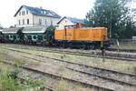 die bekannte DR V60 263 von ITL Eisenbahn mit einem Bauzug im Bahnhof Großvoigtsberg bei Freiberg (Sachs) im Mai 2023.