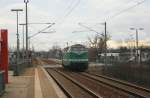 118 002 durchfhrt am 23.12.2008 den Haltepunkt Cottbus-Merzdorf  