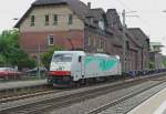 ITL Lok 142 (186 142) mit leeren Containerwagen druch Eichenberg Richtung Kassel. 05.06.2009.