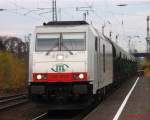 285 109-4 der ITL fhrt am 7.11.2009 durch den Bahnhof Duisburg-Ruhrort.