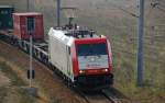 185 649 fhrt am 13.04.10 mit einem Conatinerzug durch den Rbf Halle(S) Richtung Hannover/Berlin.