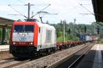 ITL 185 649-1 mit Containerzug in Richtung Dresden in Pirna, 04.06.2010