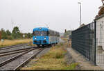 Historisches Eisenbahnwochenende Benndorf–Staßfurt    301 011-2 (VT 407 | Esslinger Triebwagen) macht sich für die erste Fahrt des Tages nach Wippra im Bahnhof Klostermansfeld bereit.