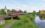 132 109-0 und 232 673-4 (DGS 88918) von Sand Hafen nach Stendell, am 16.05.17 zu sehen in Oberkotzau.