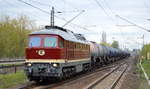 LEG 132 004-3 (92 80 0232 204-0 D-LEG) mit Kesselwagenzug (leer) Richtung Stendel am 11.04.19 Bf.