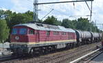 Leipziger Eisenbahnverkehrsgesellschaft mbH, Leipzig mit  132 109-0  [NVR-Nummer: 92 80 1232 109-9 D-LEG] und Kesselwagenzug (leer) Richtung Stendell am 02.07.21 Berlin Buch.