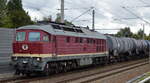 Leipziger Eisenbahnverkehrsgesellschaft mbH, Leipzig mit  132 158-7  [NVR-Nummer: 92 80 0232 158-8 D-LEG] und Kesselwagenzug (leer) Richtung Stendell am 13.09.21 Berlin Blankenburg.