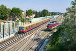 Am 19.06.2021 stand 232 109 vor dem Tanklager Marienfelde und brachte neuen Brennstoff zum abpumpen. Die Dresdnerbahn befindet sich im Bau mit dem Blick in Richtung Berlin Südkreuz. Das S Bahngleis befindet sich noch wie gehabt mittig, aber das neue S Bahngleis befindet sich in dem Moment noch im bau und die ersten Lärmschutzwände sind bereits montiert.