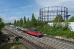 232 673 fährt aus dem Tanklager Berlin Marienfelde. Zu der Zeit fuhr ausschließlich die Leipziger Eisenbahnverkehrsgesellschaft mbH Heizölzüge von und nach Stendell. Selten war es das zwei Züge gleichzeitig entladen wurden. Besonders im Jahr 2020 war, das noch auf dem S Bahngleis gefahren wurde nach Marienfelde, um mit dem Zug als Rangierfahrt zurück ins Tanklager zu fahren. In den nächsten Jahren und den verschiedensten Bauphasen, wurde das Gleis im Bahnhof Marienfelde entfernt und das Rangiergleis auf wenige Hunderte Meter gekürzt am Tanklager. Das S Bahngleis wurde weiter westlich versetzt, sodass im Jahr 2020 noch vorhanden S Bahngleis entfernt wird in der Zukunft. Darauf wird dann die neue Trasse der Dresdner Bahn errichtet mit einer neuen vorerst provisorischen Weichenanschluss und KS-Signal ausgerüstet. 30.04.2020