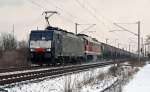 189 113 zog zusammen mit 132 158 der LEG am 21.02.13 einen Kesselwagenzug durch Greppin Richtung Dessau.