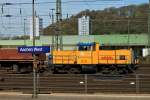 214 010-1 der Firma Leonhard Weiss mit einem Bauzug am 02.04.2011 in Aachen West.