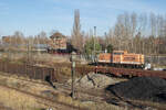 204 373 stand am BW Schöneweide und im Hintergrund kam 03 2155 mit einem Sonderzug aus Richtung Tempelhof nach Berlin Lichtenberg gefahren. 30.11.2024