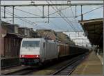 Durchfahrt eines Gterzuges mit E-Lok E 186 144 im Bahnhof von Roosendaal am 05.09.09.