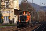 Locon 213 auf Tfzf Richtung Troisdorf bei der Durchfahrt in Bonn-Oberkassel, 20.3.11