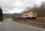 Locon 401, 264 005-5, mit Containerzug in Fahrtrichtung Norden.