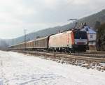 189 820 (Locon 501) mit H-Wagenzug in Fahrtrichtung Norden.