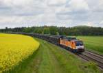 189 821 mit einem Schiebewandwagenzug am 28.05.2013 bei Dettenhofen.