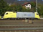 Die BR ES 64 U2-028 steht am 29.09.2007 in Kufstein und wartet auf Arbeit.